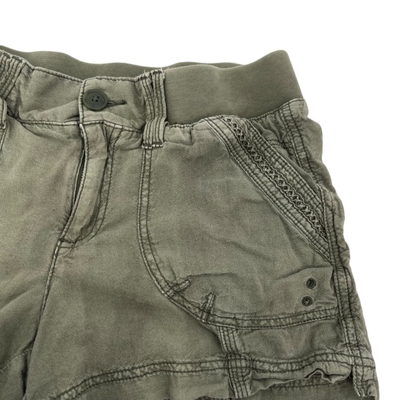 Maurices Women’s Linen Blend Mid Rise Shorts Hunter Green - Picture 3 of 14